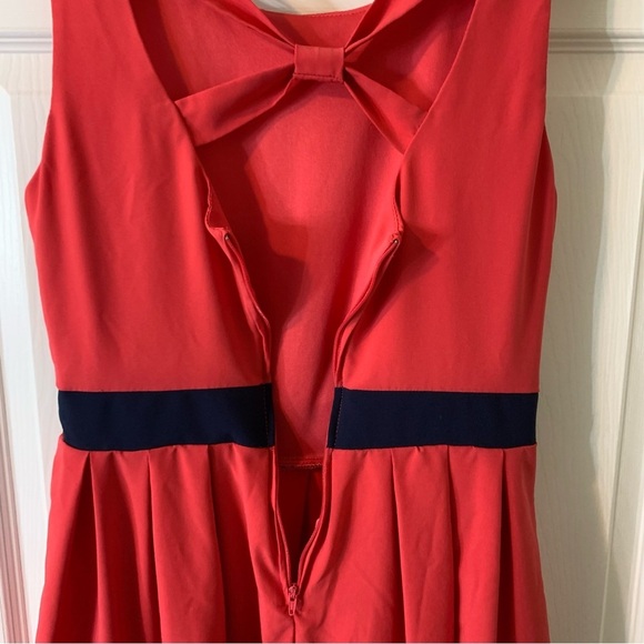 B Darlin Pink and Navy Blue Pleated Sleeveless Mini Dress, size 7/8 - Picture 6 of 8